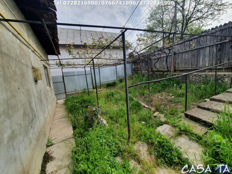 De Vânzare Casa, situata în Târgu-Carbunesti
