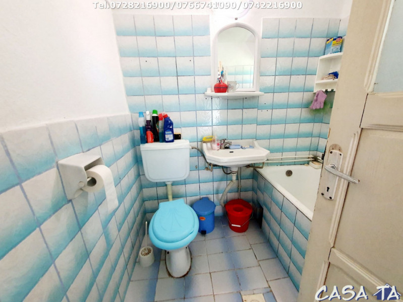 De Vânzare Casa, situata în Târgu-Carbunesti