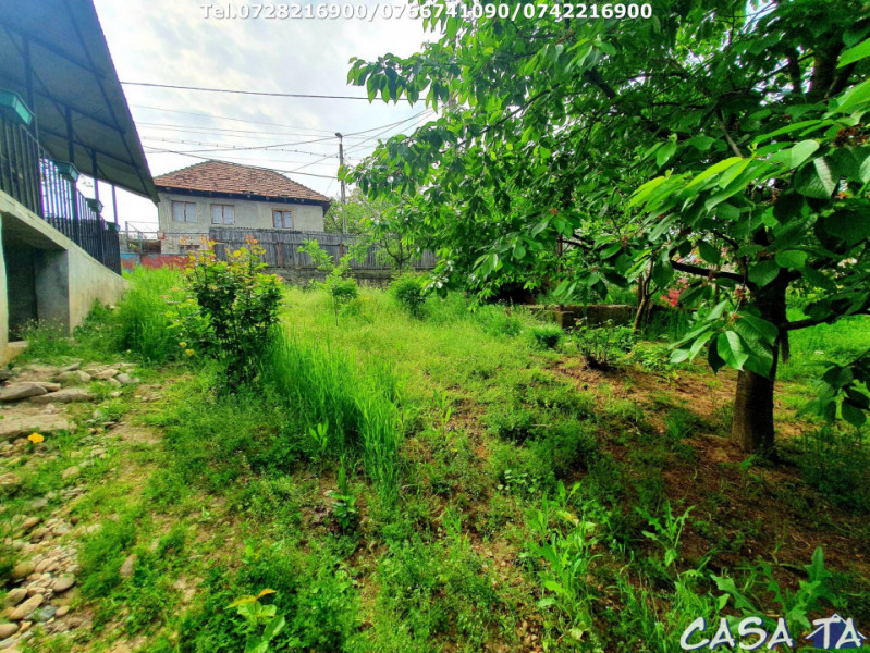 De Vânzare Casa, situata în Târgu-Carbunesti
