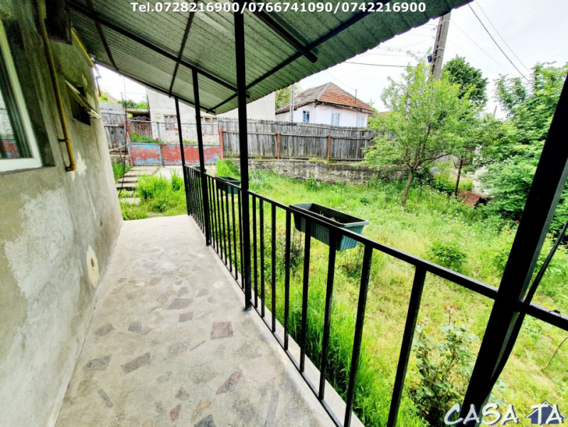 De Vânzare Casa, situata în Târgu-Carbunesti