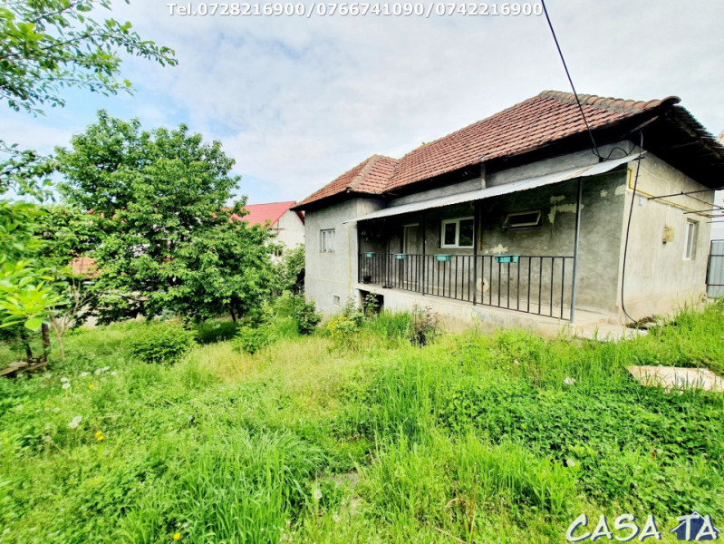 De Vânzare Casa, situata în Târgu-Carbunesti
