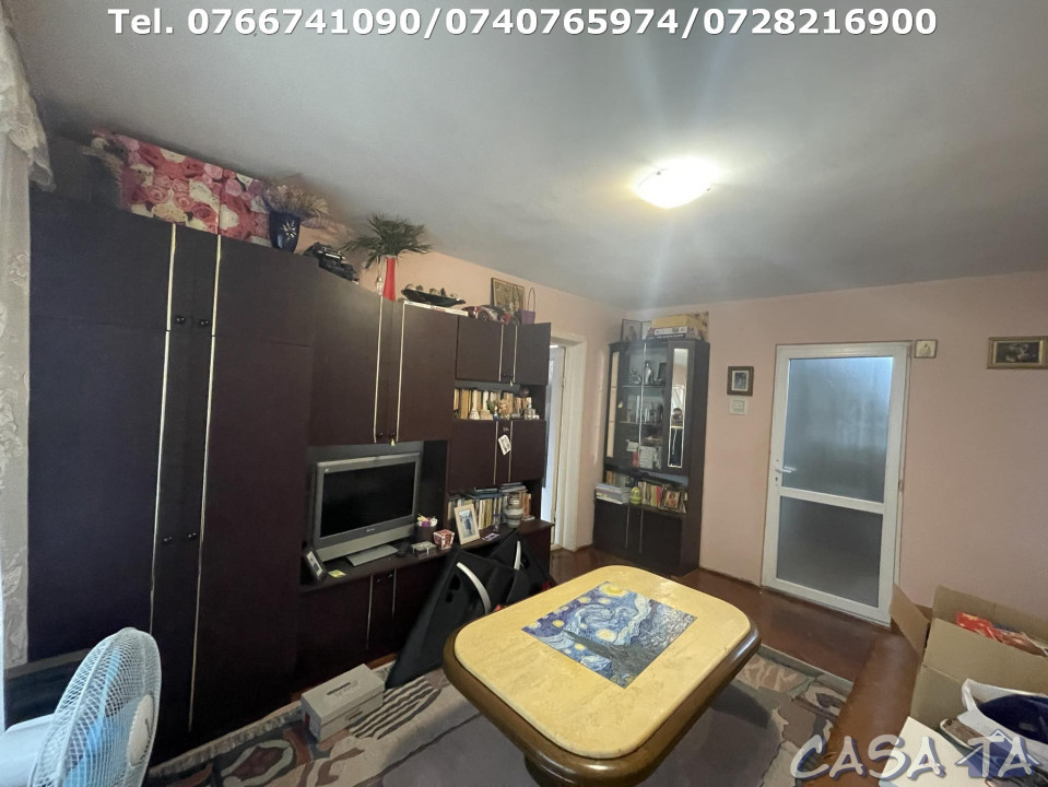 Apartament 3 Camere, Etaj 1, Strada 22 Decembrie 1989