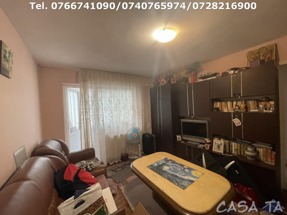 Apartament 3 Camere, Etaj 1, Strada 22 Decembrie 1989