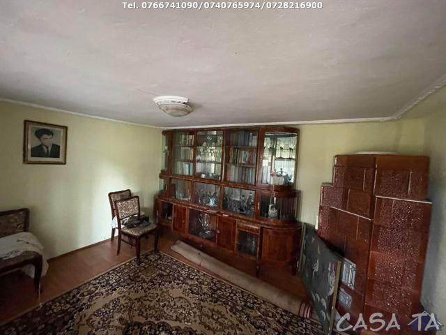 Casa + Anexe si Teren Aferent (800mp), Strada Ciocarlau