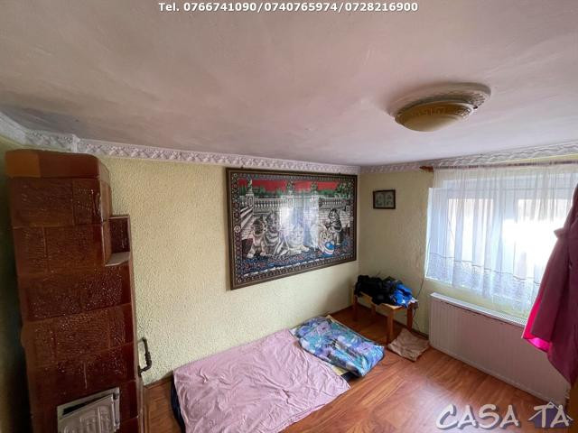 Casa + Anexe si Teren Aferent (800mp), Strada Ciocarlau