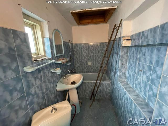 Casa + Anexe si Teren Aferent (800mp), Strada Ciocarlau