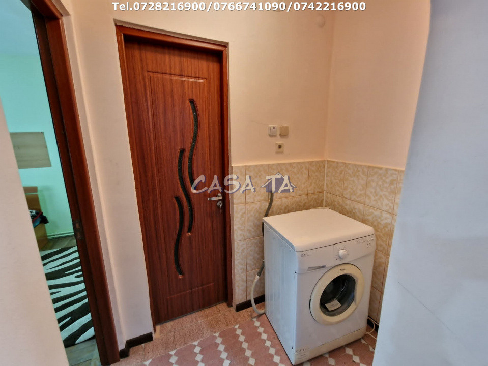 Apartament 3 camere, situat în Târgu Jiu, Str. G-Ral Christian Tell