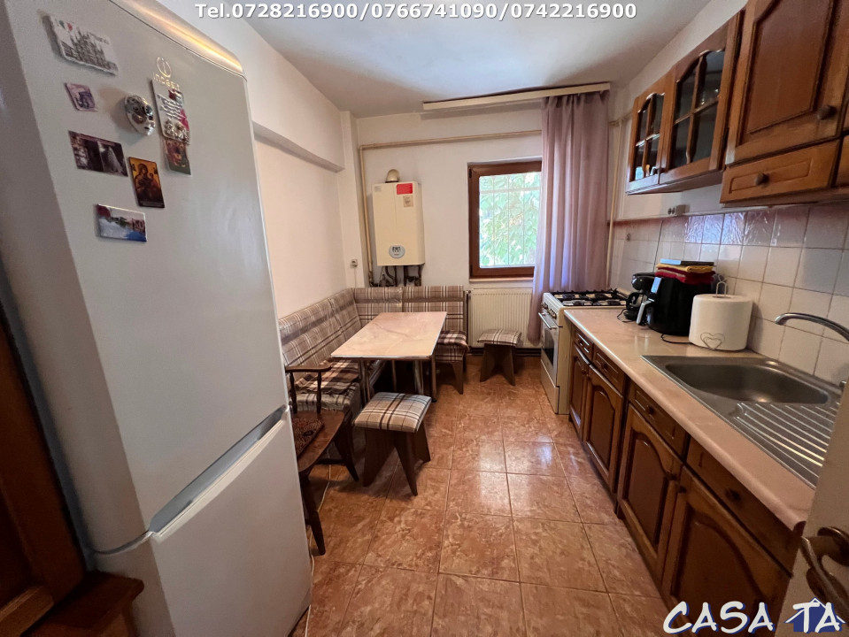 Apartament 3 camere, situat în Târgu Jiu, Str. Zambilelor