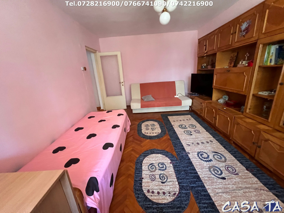 Apartament 3 camere, situat în Târgu Jiu, Str. Zambilelor