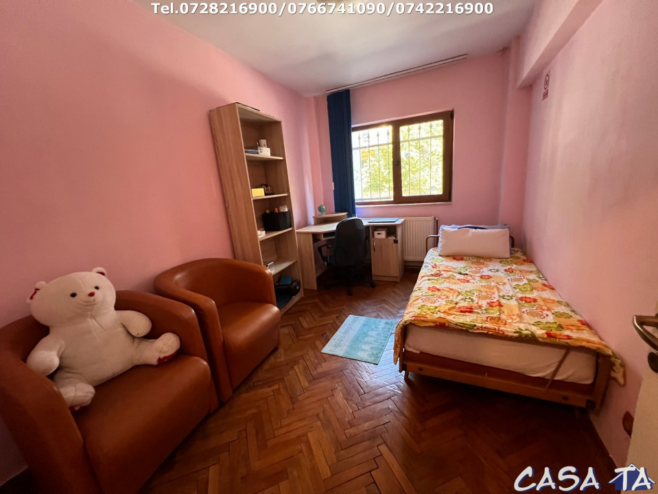 Apartament 3 camere, situat în Târgu Jiu, Str. Zambilelor
