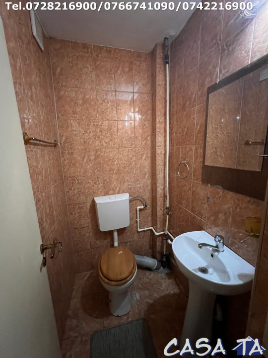 Apartament 3 camere, situat în Târgu Jiu, Str. Zambilelor