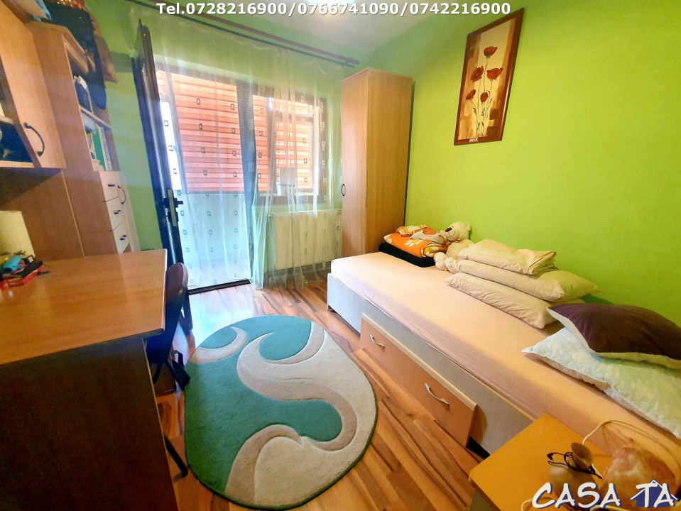 Apartament 4 camere, situat în Târgu Jiu, Str.Victoriei