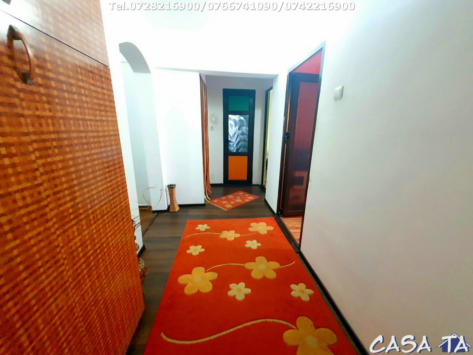 Apartament 4 camere, situat în Târgu Jiu, Str.Victoriei
