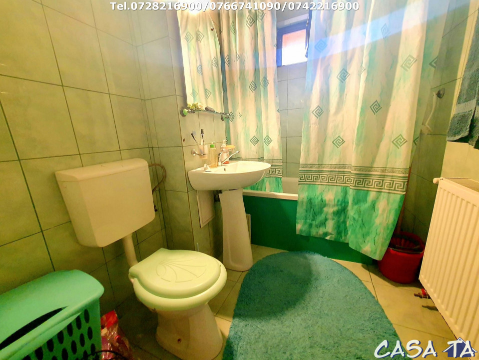 Apartament 4 camere, situat în Târgu Jiu, Str.Victoriei