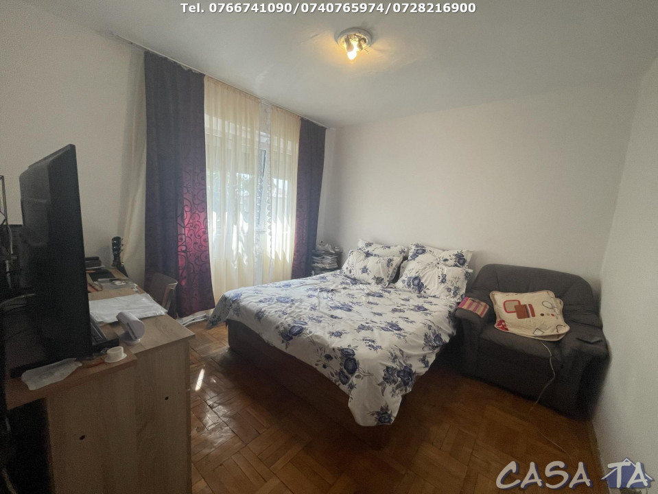 Apartament 3 Camere, Etaj 4, Strada Aleea Teilor