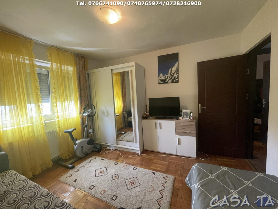 Apartament 3 Camere, Etaj 4, Strada Aleea Teilor