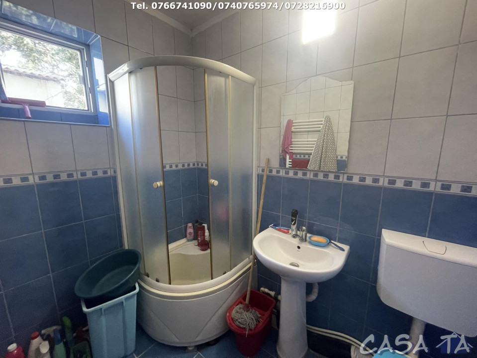 Apartament 3 Camere, Etaj 4, Strada Aleea Teilor