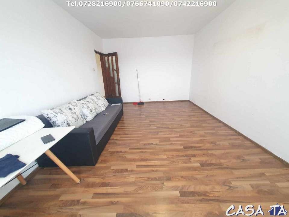 Apartament 3 camere, situat în Târgu Jiu, Lt. Col. D-tru Petrescu