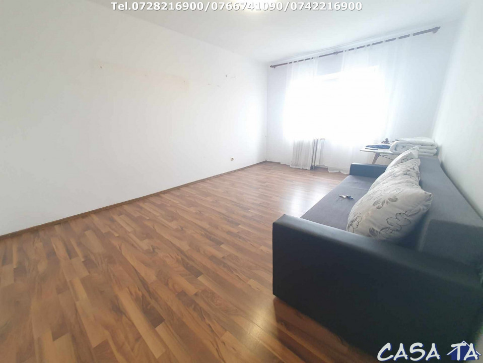 Apartament 3 camere, situat în Târgu Jiu, Lt. Col. D-tru Petrescu