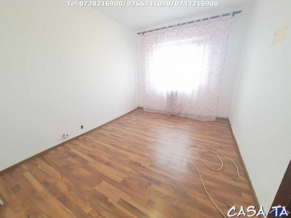 Apartament 3 camere, situat în Târgu Jiu, Lt. Col. D-tru Petrescu