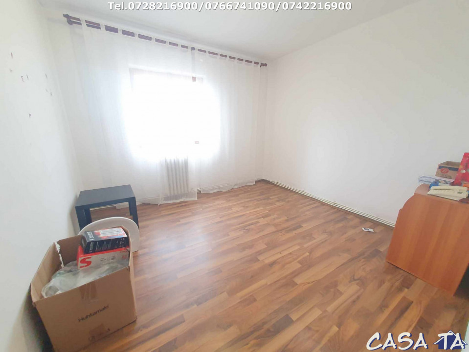 Apartament 3 camere, situat în Târgu Jiu, Lt. Col. D-tru Petrescu