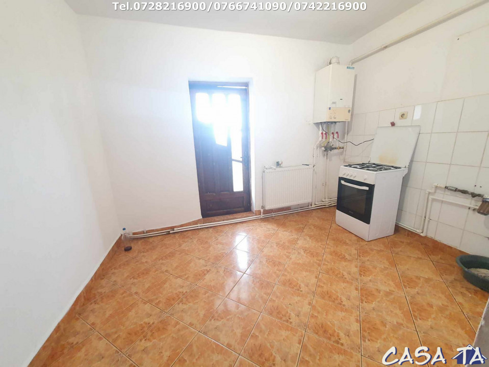 Apartament 3 camere, situat în Târgu Jiu, Lt. Col. D-tru Petrescu
