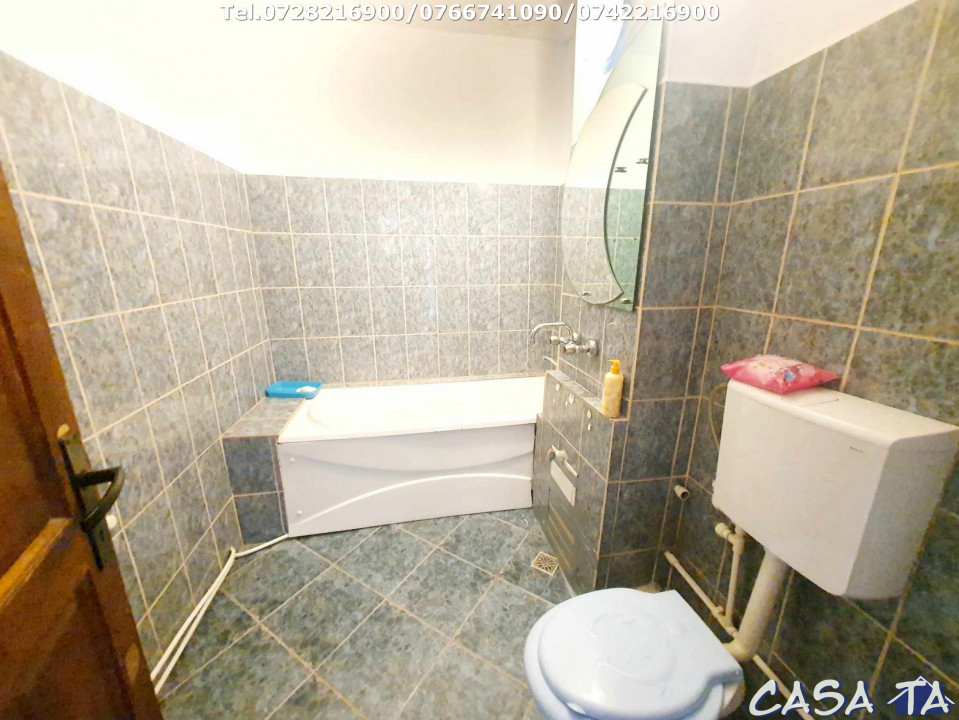 Apartament 3 camere, situat în Târgu Jiu, Lt. Col. D-tru Petrescu