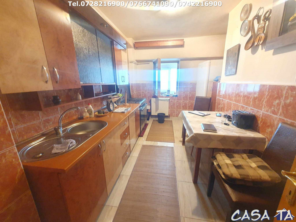 Închiriere apartament 3 camere, str Victoriei (Ultracentral)