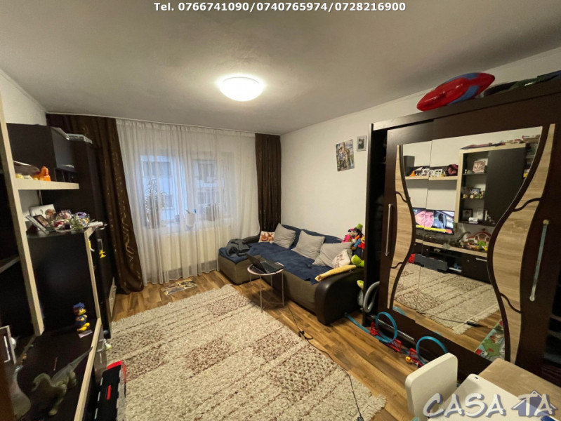 Apartament 2 Camere, Etaj 4/10, Strada Aleea Plopilor