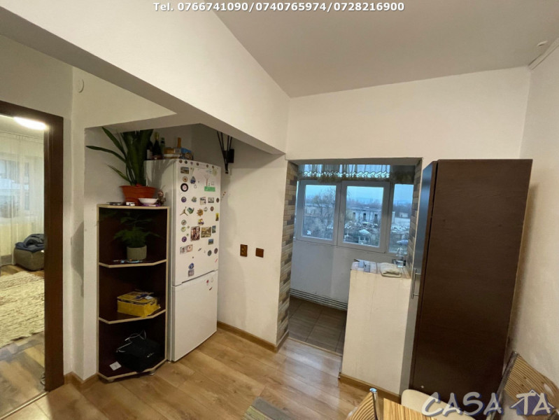 Apartament 2 Camere, Etaj 4/10, Strada Aleea Plopilor
