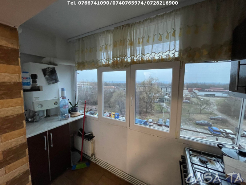 Apartament 2 Camere, Etaj 4/10, Strada Aleea Plopilor