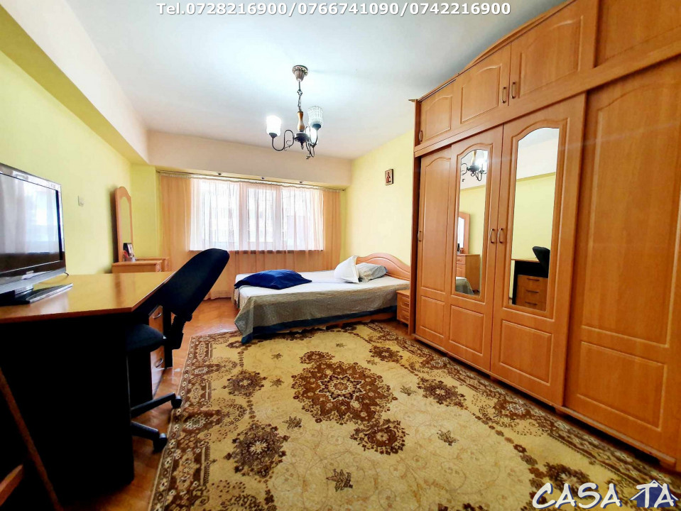 Închiriere apartament 3 camere , Strada Victoriei (Central)