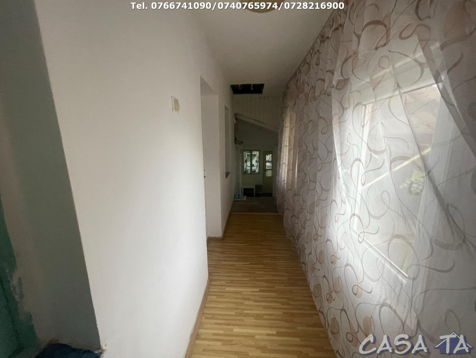 Casa 4 Camere si teren aferent (250 mp), Strada Petresti, Targu Jiu