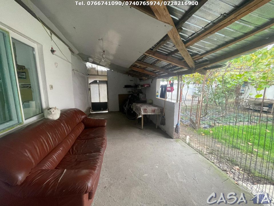 Casa 4 Camere si teren aferent (250 mp), Strada Petresti, Targu Jiu
