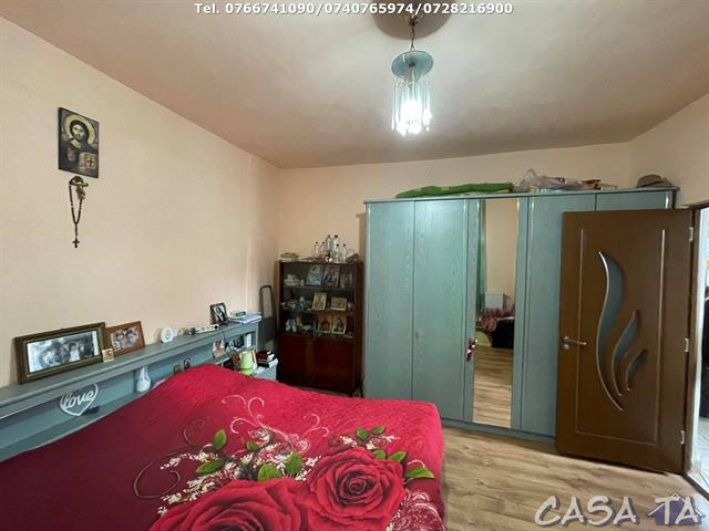 Casa 3 Camere, Strada Zambilelor