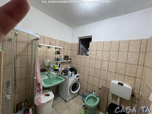 Casa 3 Camere, Strada Zambilelor