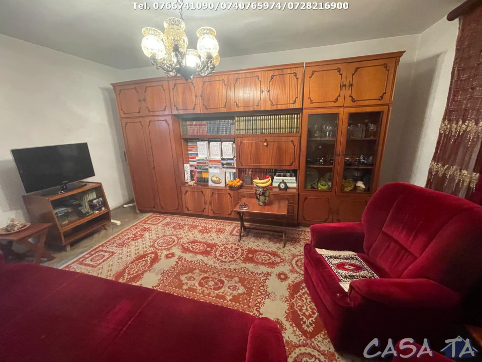 Apartament 3 Camere, Etaj 2, Strada Zambilelor