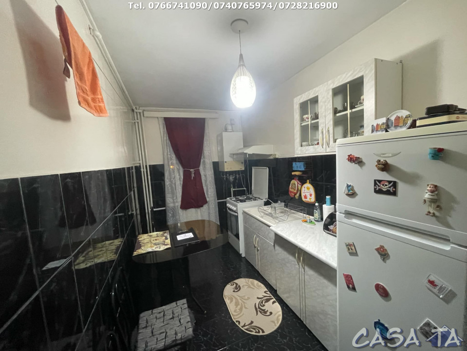 Apartament 3 Camere, Etaj 2, Strada Zambilelor