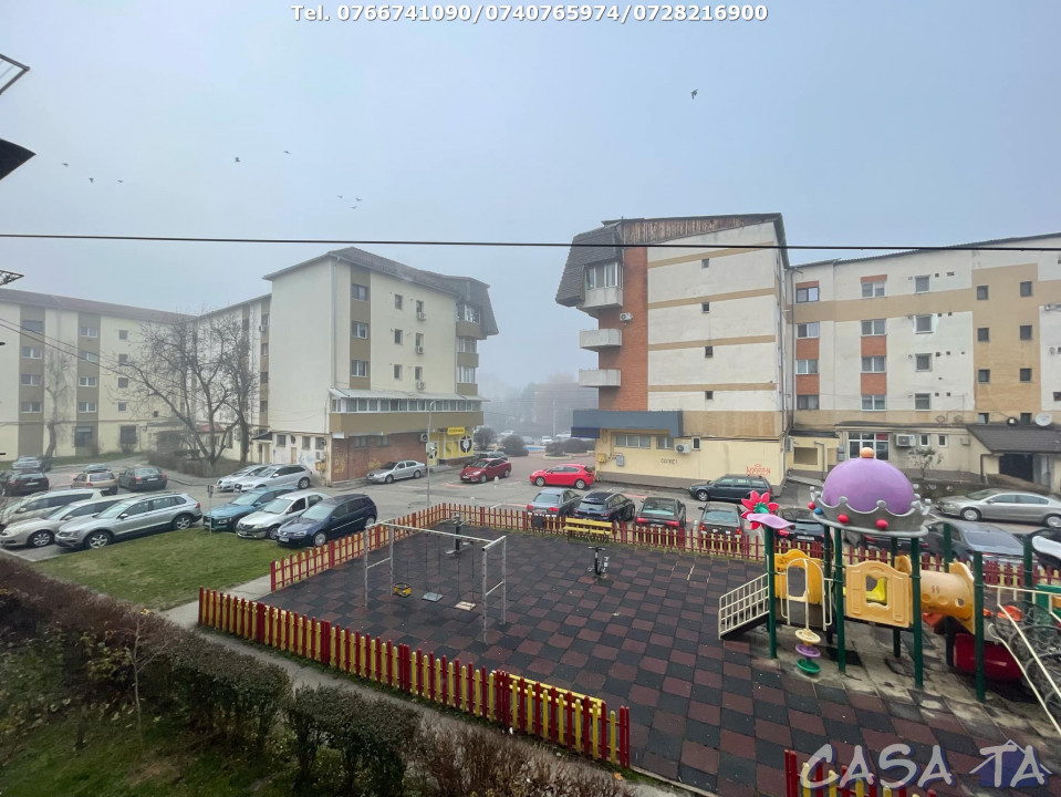 Apartament 3 Camere, Etaj 1, Strada G-ral Christian Tell - Zona Centrala