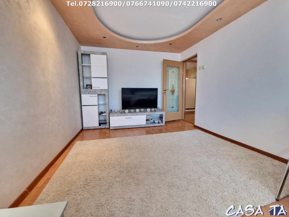 Apartament 3 camere, situat în Târgu Jiu, Str 9 Mai