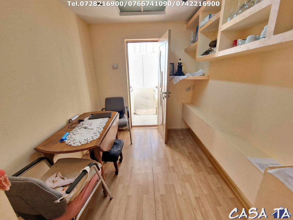 Apartament 3 camere, situat în Târgu Jiu, Str 9 Mai