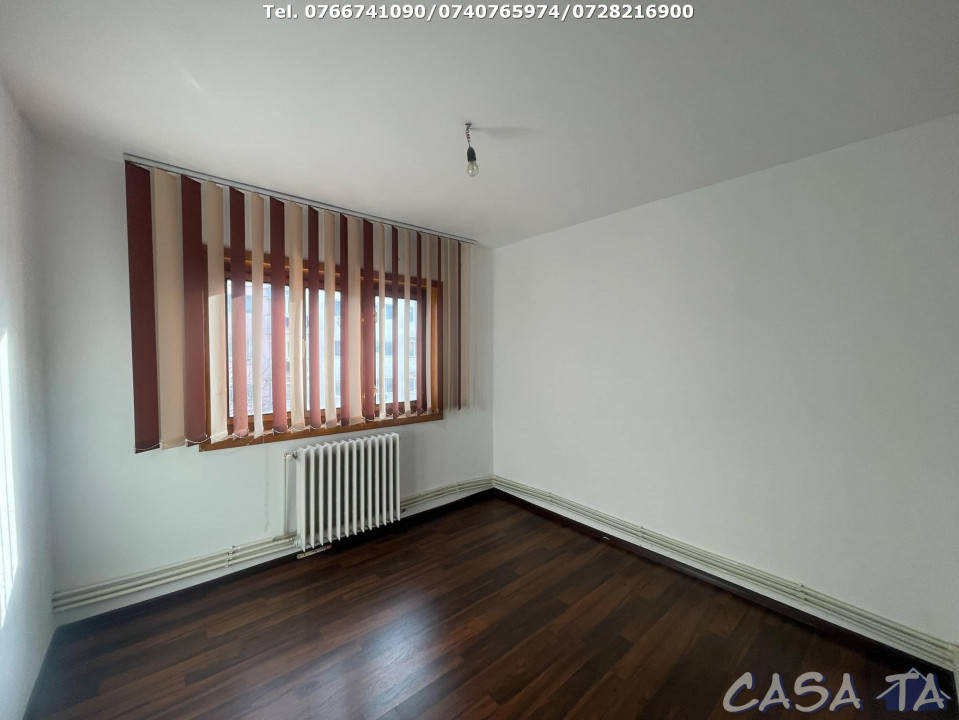 Apartament 2 Camere, Etaj 3, Strada Dacia - Zona Mall