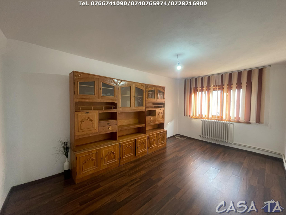Apartament 2 Camere, Etaj 3, Strada Dacia - Zona Mall