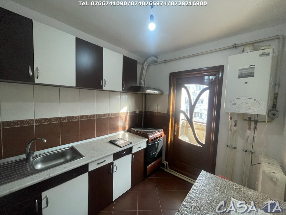Apartament 2 Camere, Etaj 3, Strada Dacia - Zona Mall