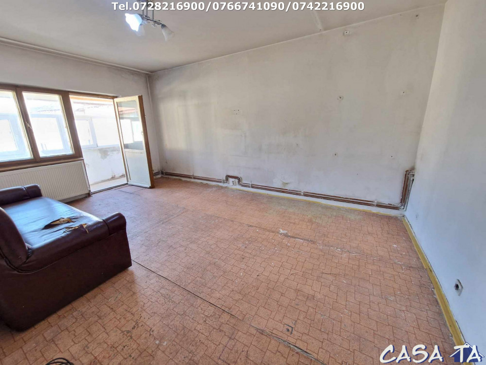 Apartament 3 camere, situat în Târgu Jiu, Str.Corneliu Coposu (Central)
