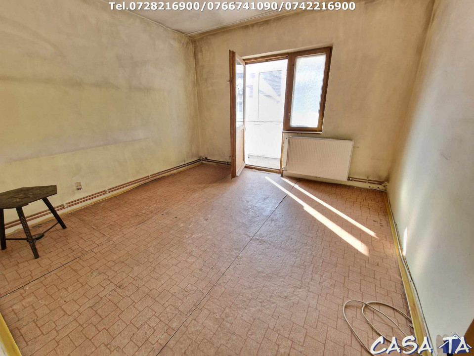 Apartament 3 camere, situat în Târgu Jiu, Str.Corneliu Coposu (Central)