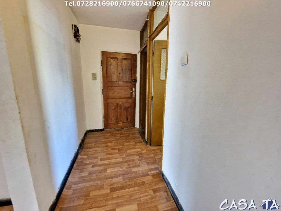 Apartament 3 camere, situat în Târgu Jiu, Str.Corneliu Coposu (Central)