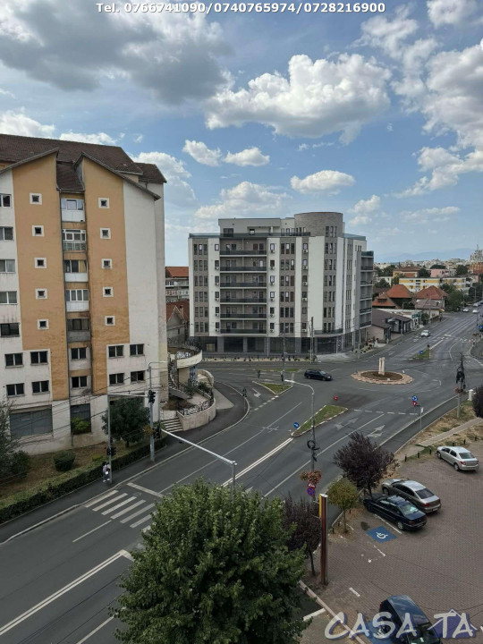 Apartament 5 Camere, Etaj 5/8, Bulevardul Republicii - Zona Garii.