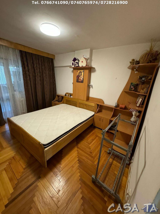 Apartament 5 Camere, Etaj 5/8, Bulevardul Republicii - Zona Garii.