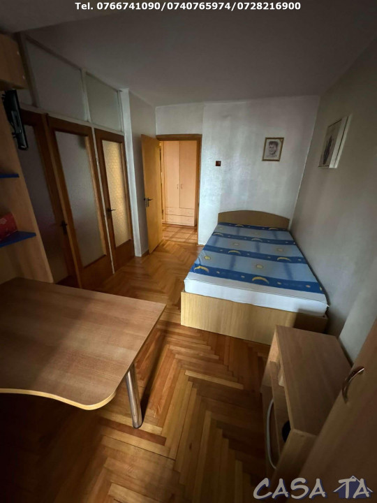 Apartament 5 Camere, Etaj 5/8, Bulevardul Republicii - Zona Garii.
